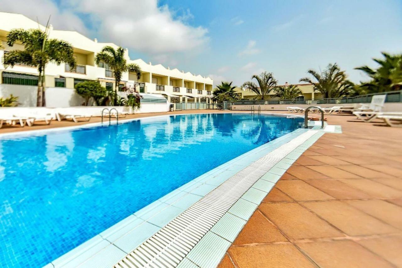 Hébergement de vacances Oasis Fanabe Townhouse *
